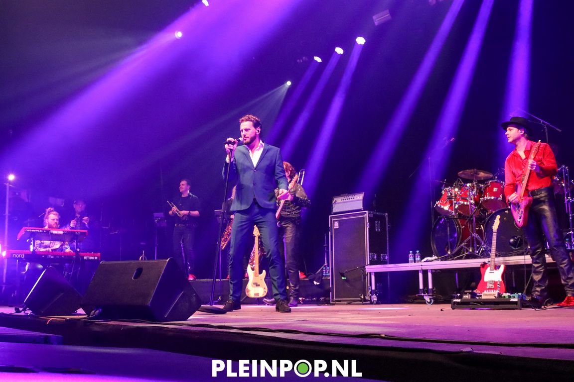 BOUKE & THE ELVIS MATTERS BAND    (3)